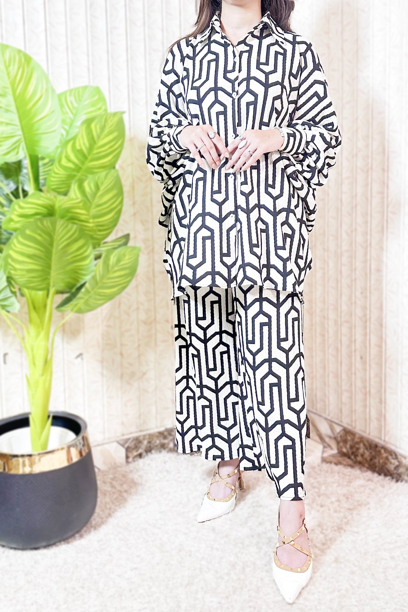 Monochrome Magic — women's made-to-order kurta set | Sachi Vera Pakistan