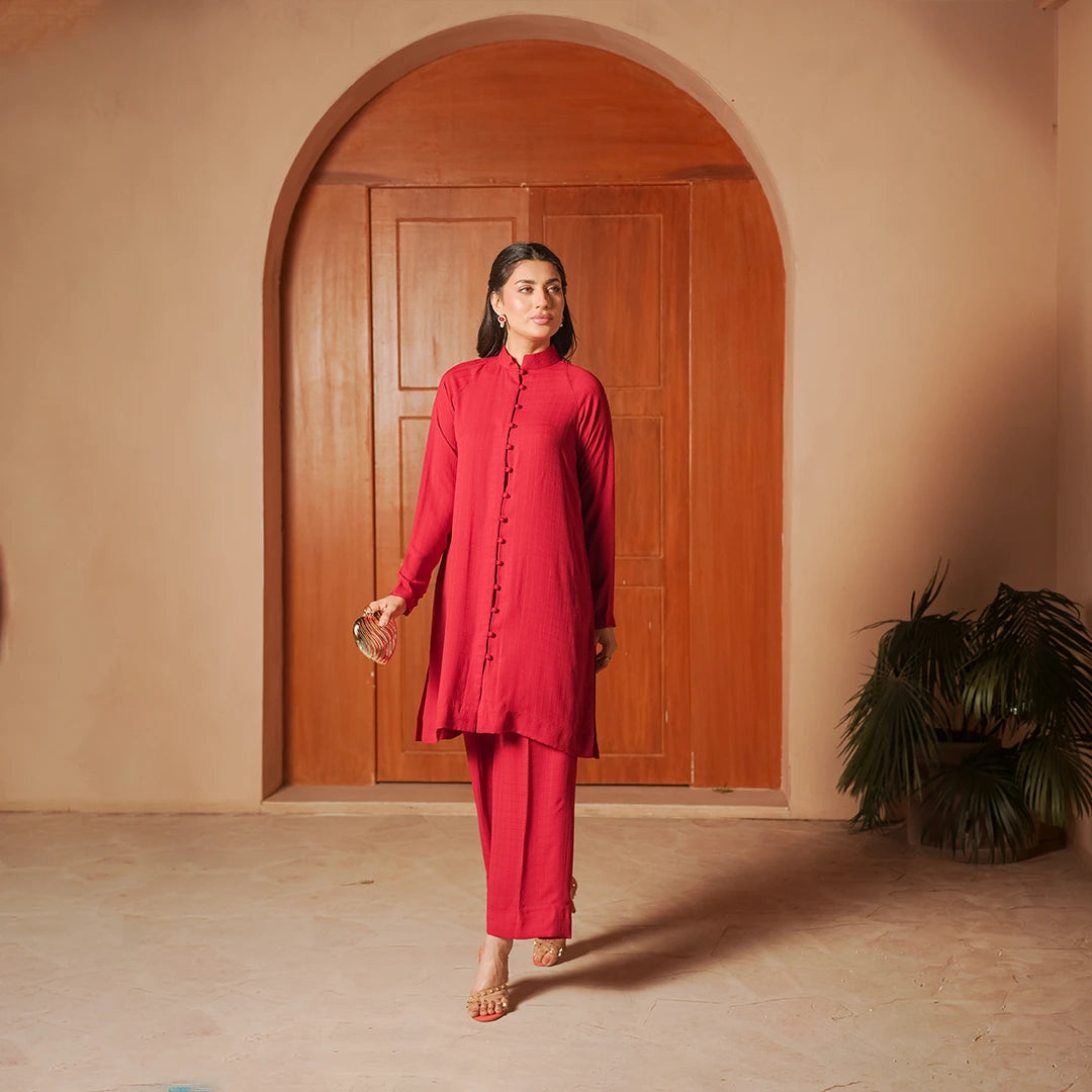 Scarlet Royale — back view | Sachi Vera Pakistan