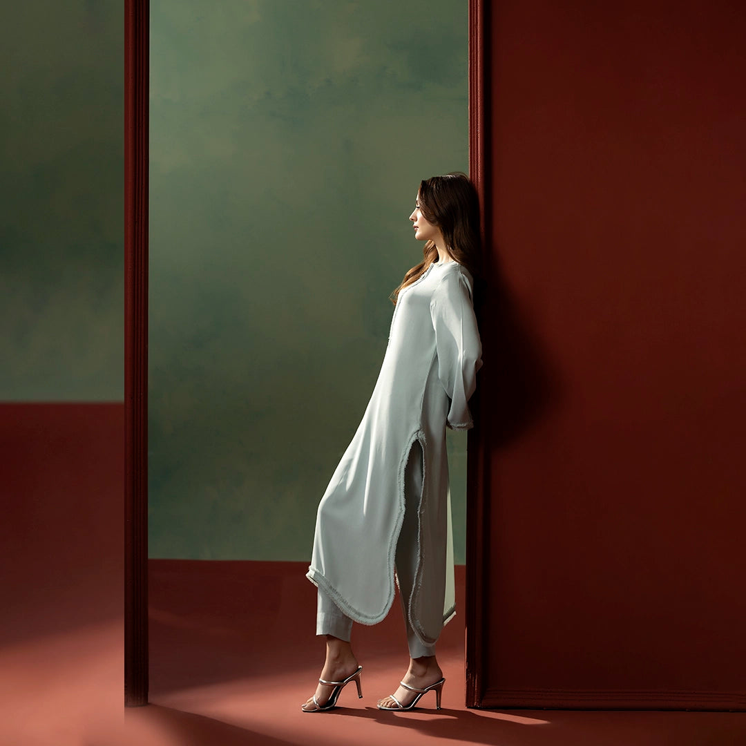 Velisse Soft Kurta Set — back view | Sachi Vera Pakistan