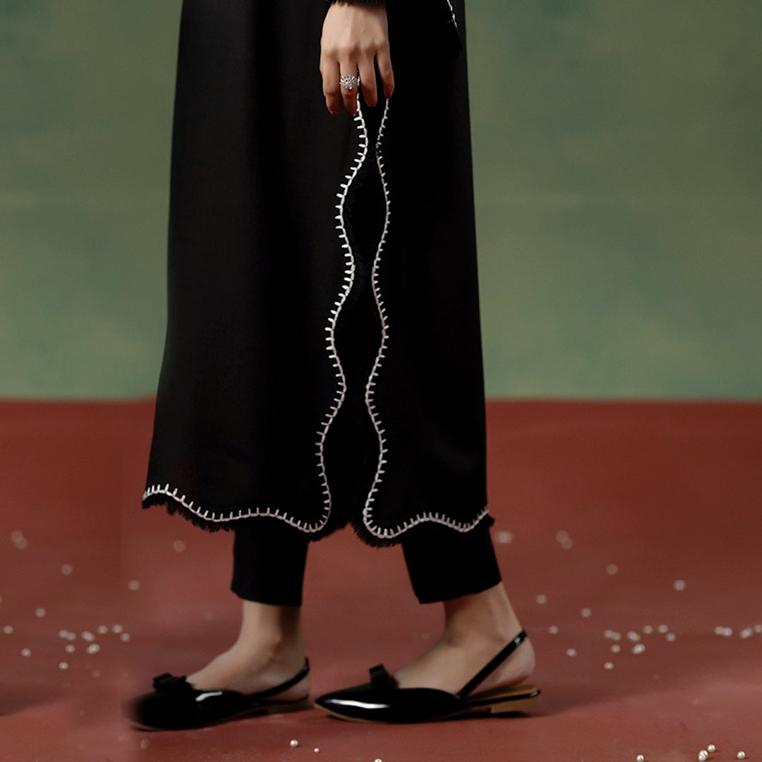 Shadowline Stitch Set — detail view | Sachi Vera Pakistan