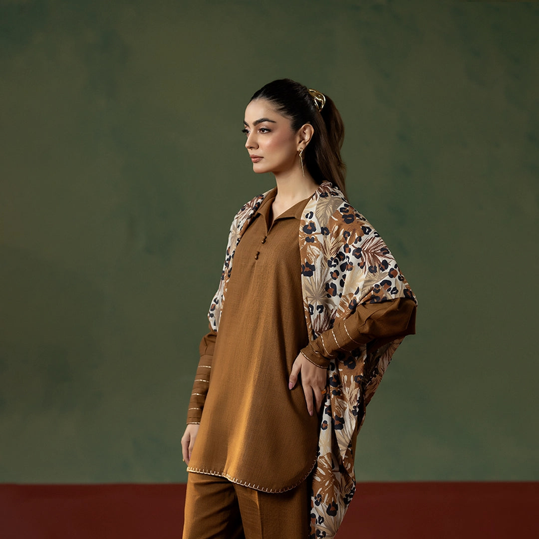 Bronze Textured Set — detail view | Sachi Vera Pakistan