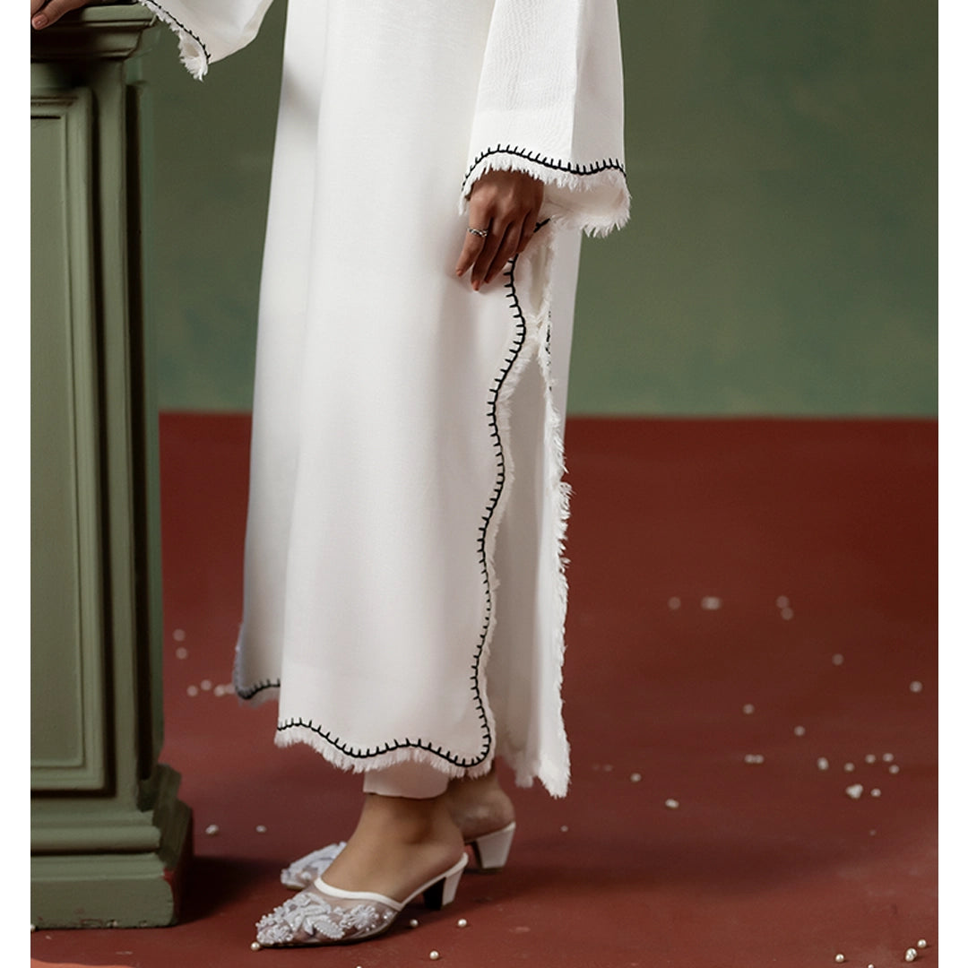 Signature Set — close-up | Sachi Vera Pakistan