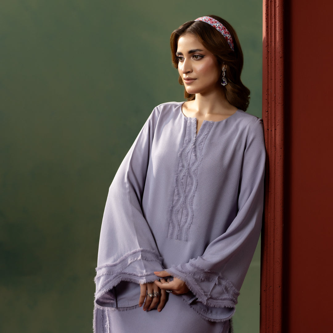 Lilac Grace Dress — alternate view | Sachi Vera Pakistan