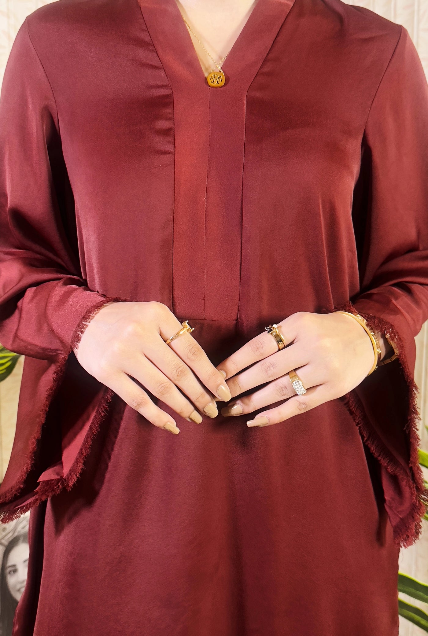 Deep Burgundy — close-up | Sachi Vera Pakistan