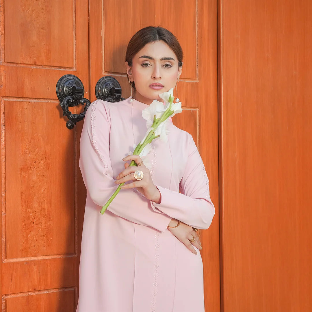 Blush Signature Set — detail view | Sachi Vera Pakistan