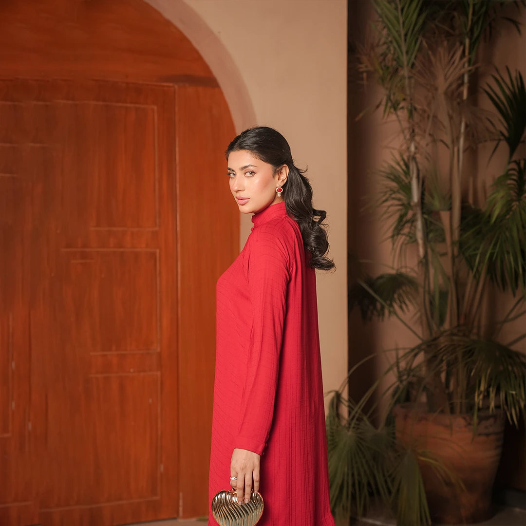 Scarlet Royale — full look | Sachi Vera Pakistan