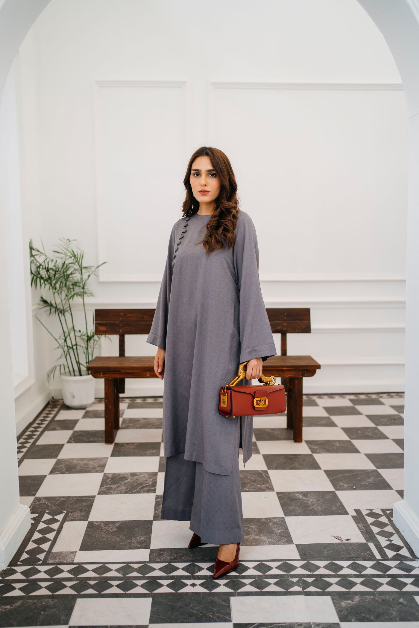 Dusty Shadow — side view | Sachi Vera Pakistan