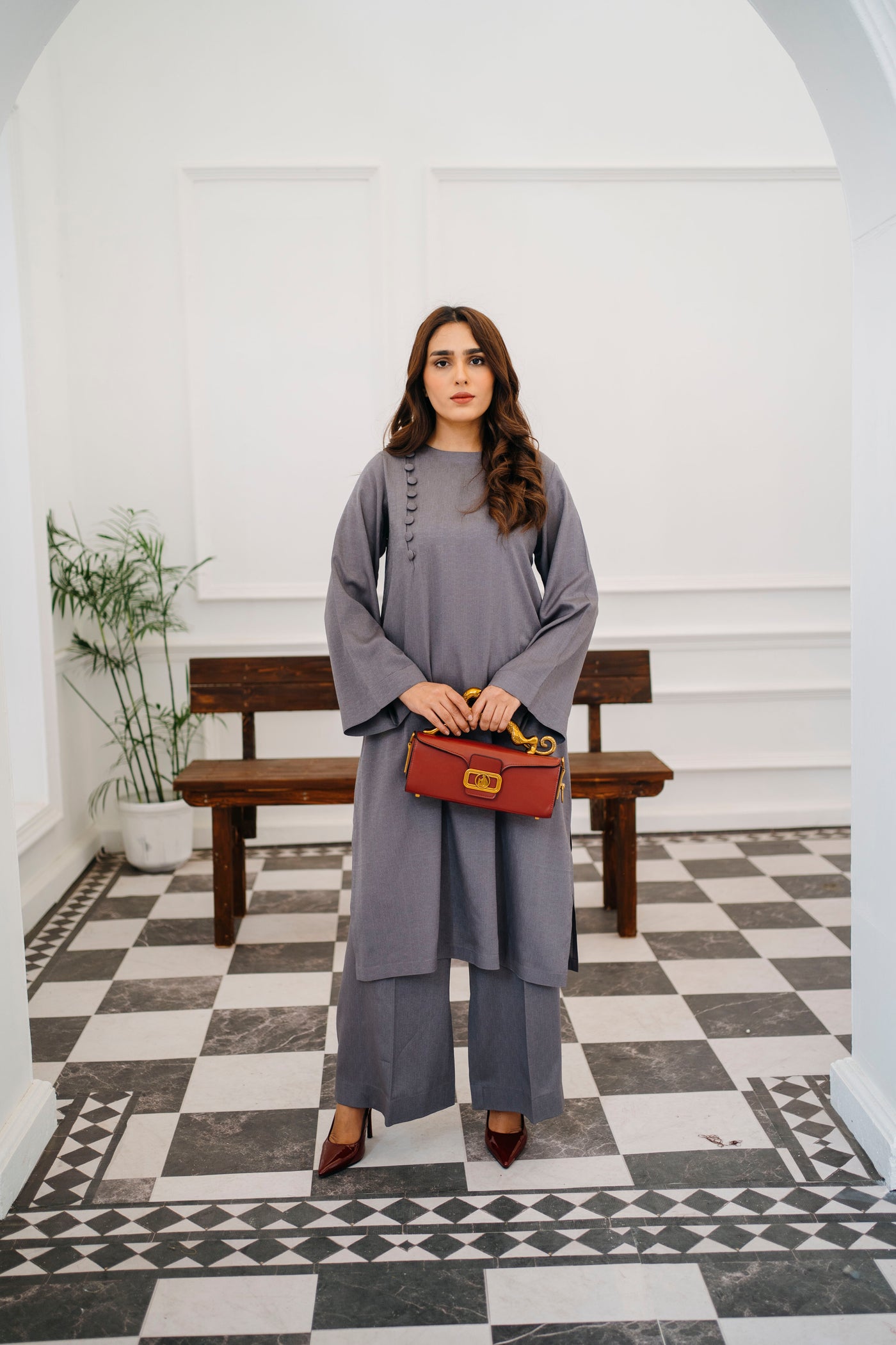 Dusty Shadow — back view | Sachi Vera Pakistan